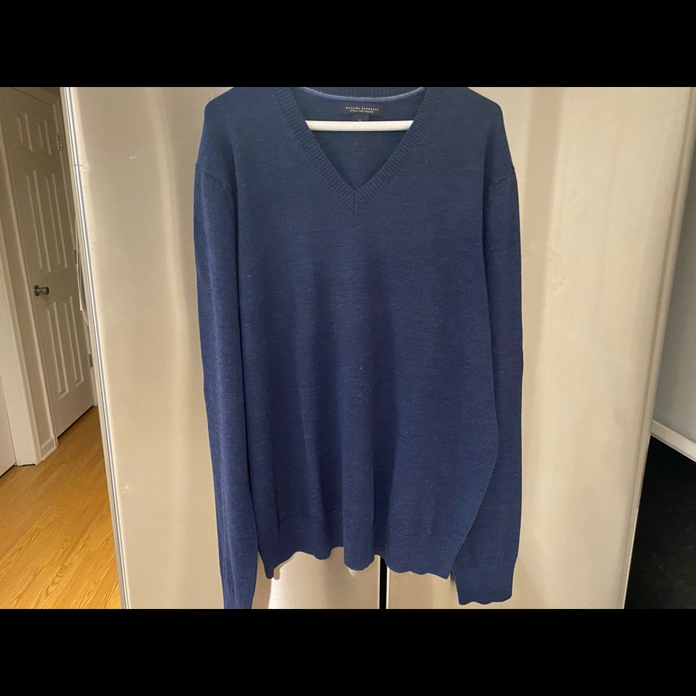 Banana republic v neck sweater xl